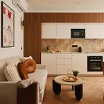 Lavie Maison Marais Sauna Hot Tub