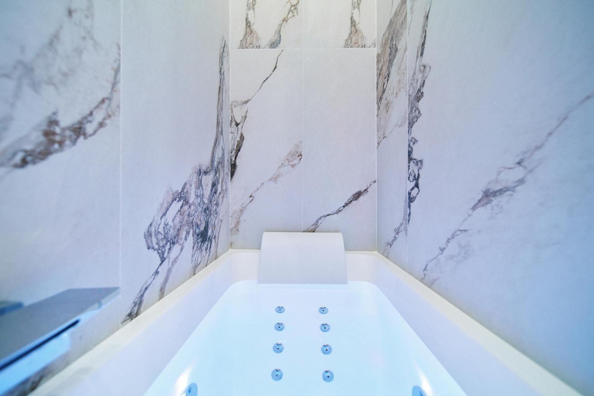 Apartment Lavie Maison Marais Sauna Hot Tub *